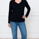 Bamboo V-neck long sleeve top close up 3 (1)